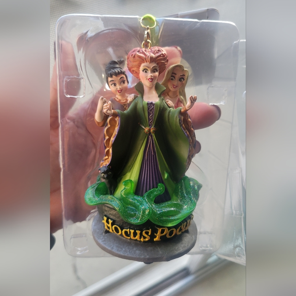Disney Hocus Pocus Light Up/Sound Ornament-BRAND NEW WITH TAGS - Picture 6 of 11